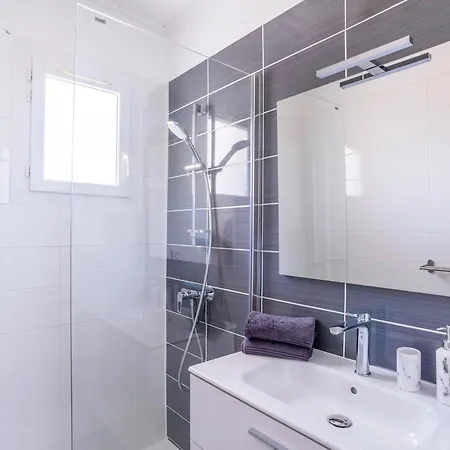 Lejlighed Bright For A Pleasant In *