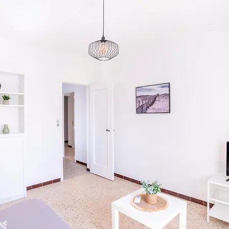 Bright For A Pleasant In Hyères