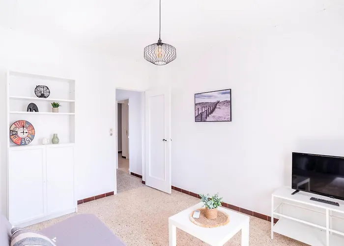 Bright For A Pleasant In Hyères