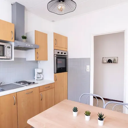 Bright For A Pleasant In Daire