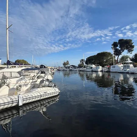 Bright For A Pleasant In * Hyères